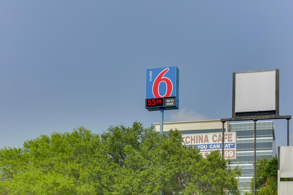 Motel 6 Houston, Tx - West Εξωτερικό φωτογραφία